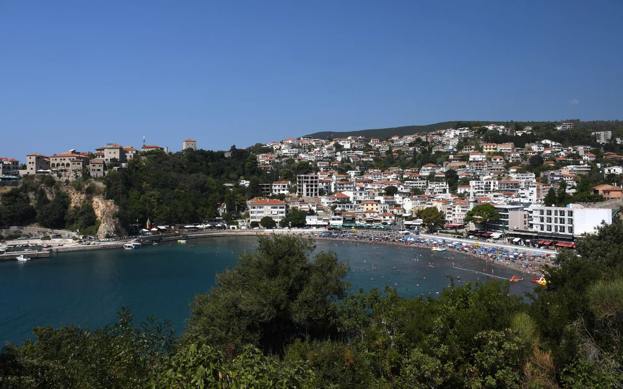 Altstadt von Ulcinj und die Bucht Mala Plaža
